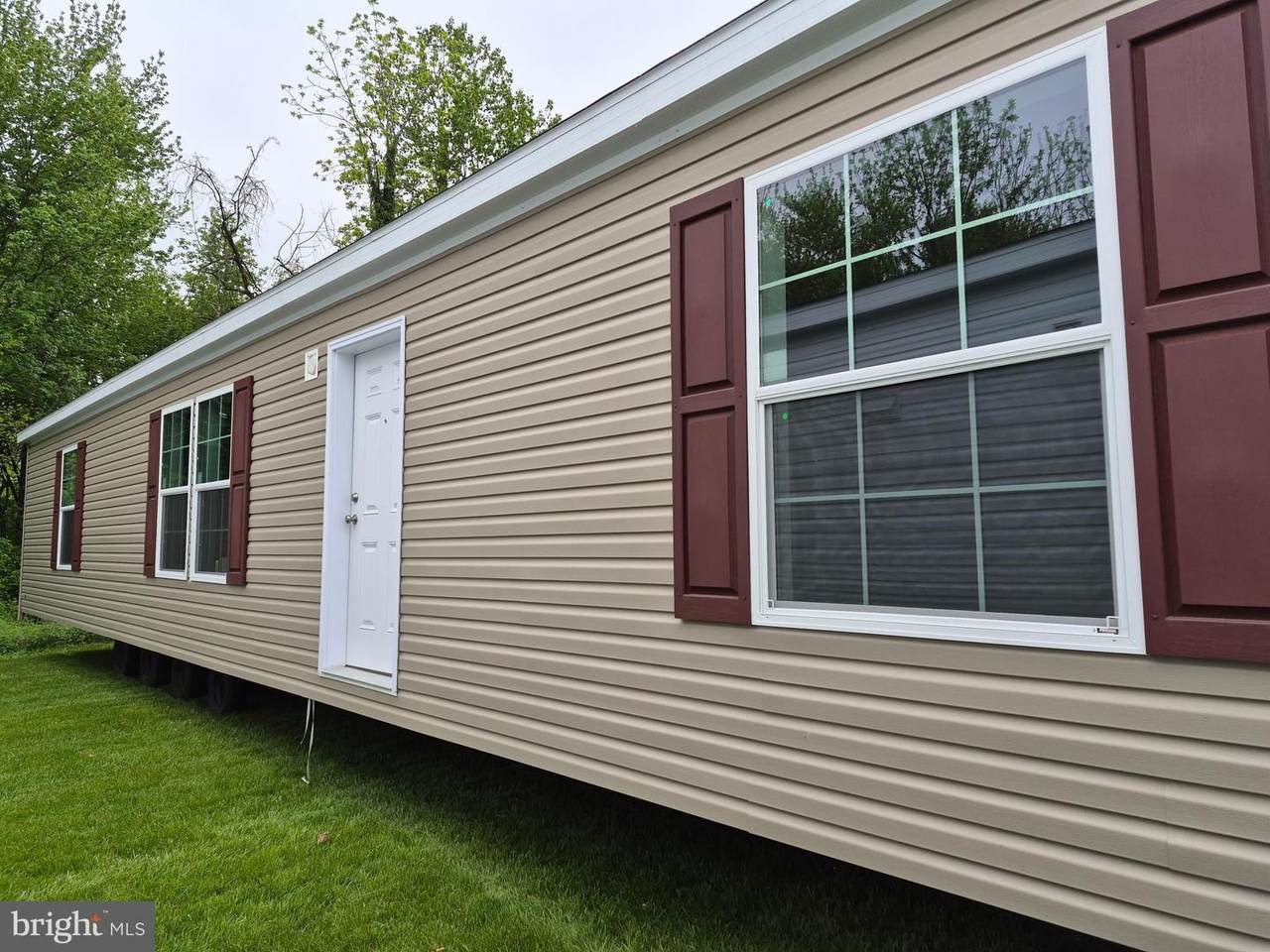 205 Aspen Circle - Photo 1