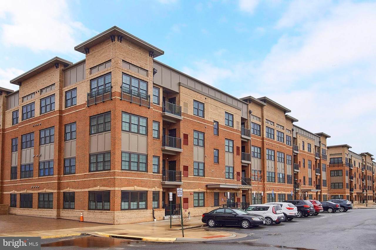 2905 Bleeker Street - Photo 1