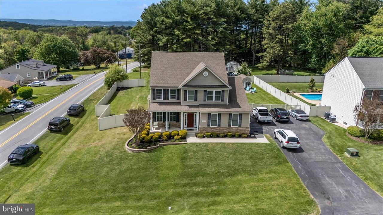 5633 Bartonsville Road - Photo 1