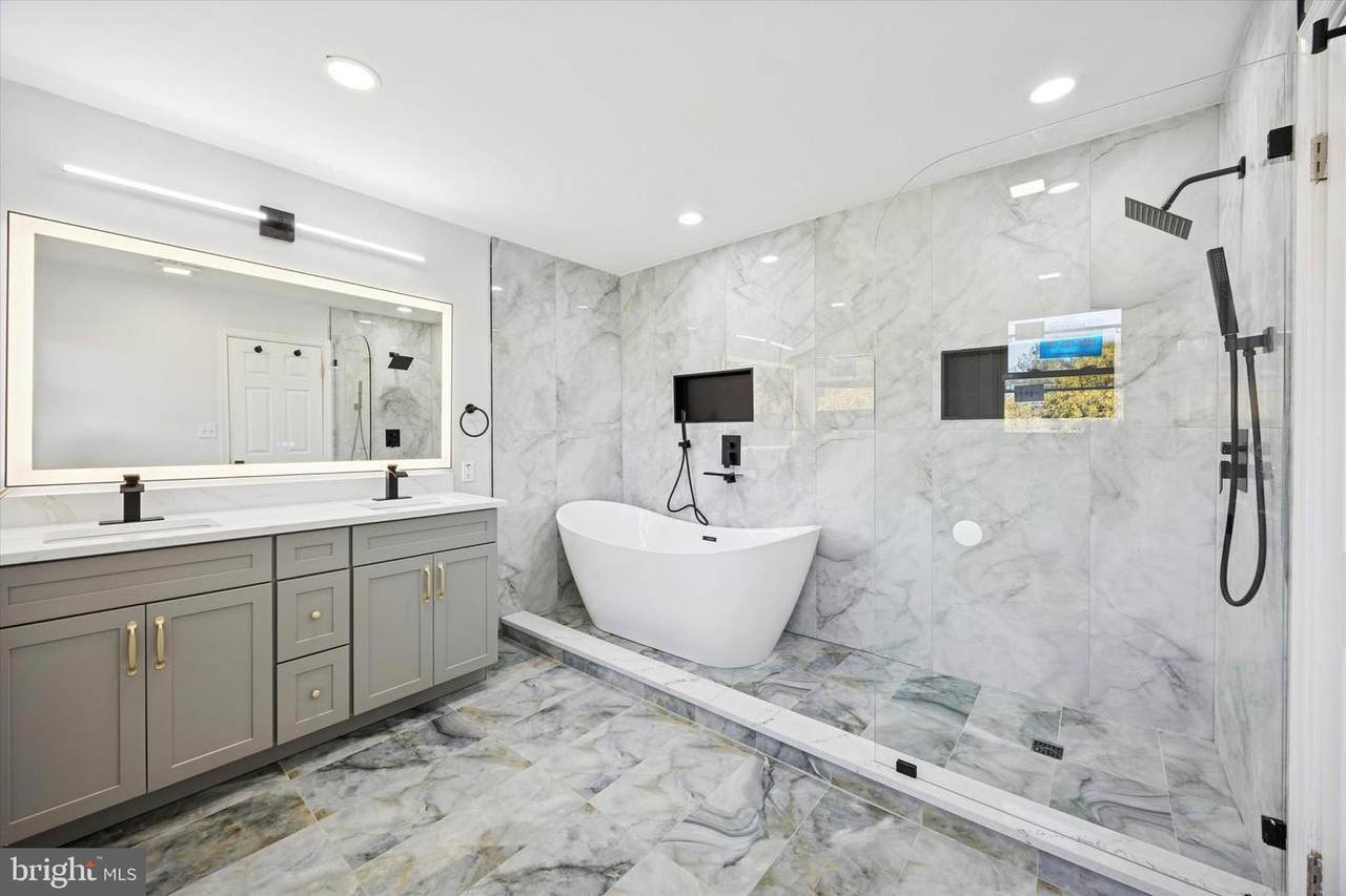 5 Syracuse Drive - Photo 1