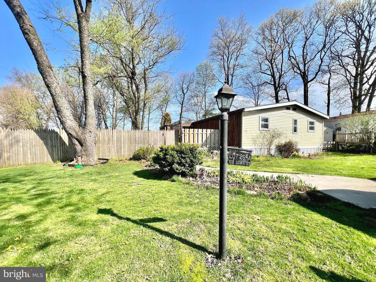 108 Dawn Street - Photo 1