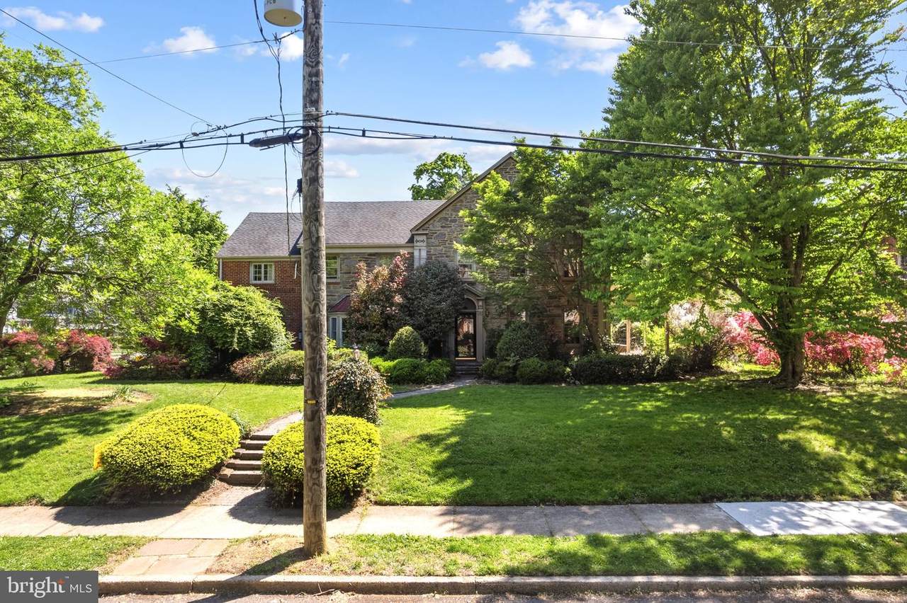 419 Virginia Ave - Photo 1