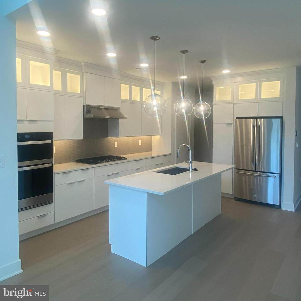 5 Holtz Way - Photo 1