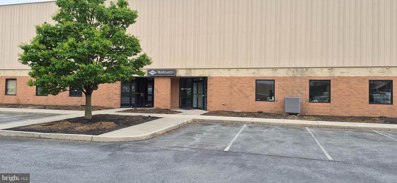 360 Steel Way - Photo 1