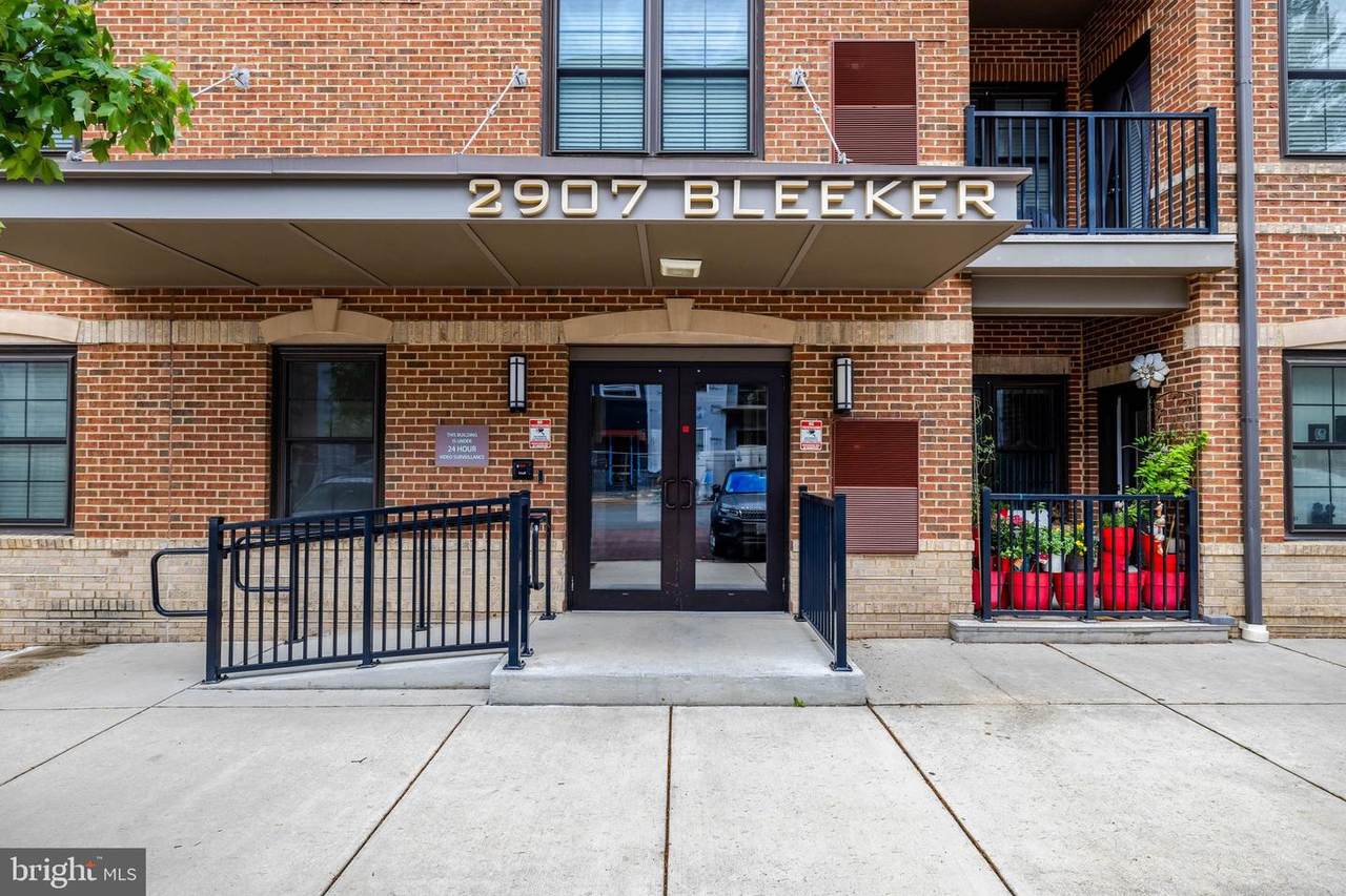 2907 Bleeker Street - Photo 1