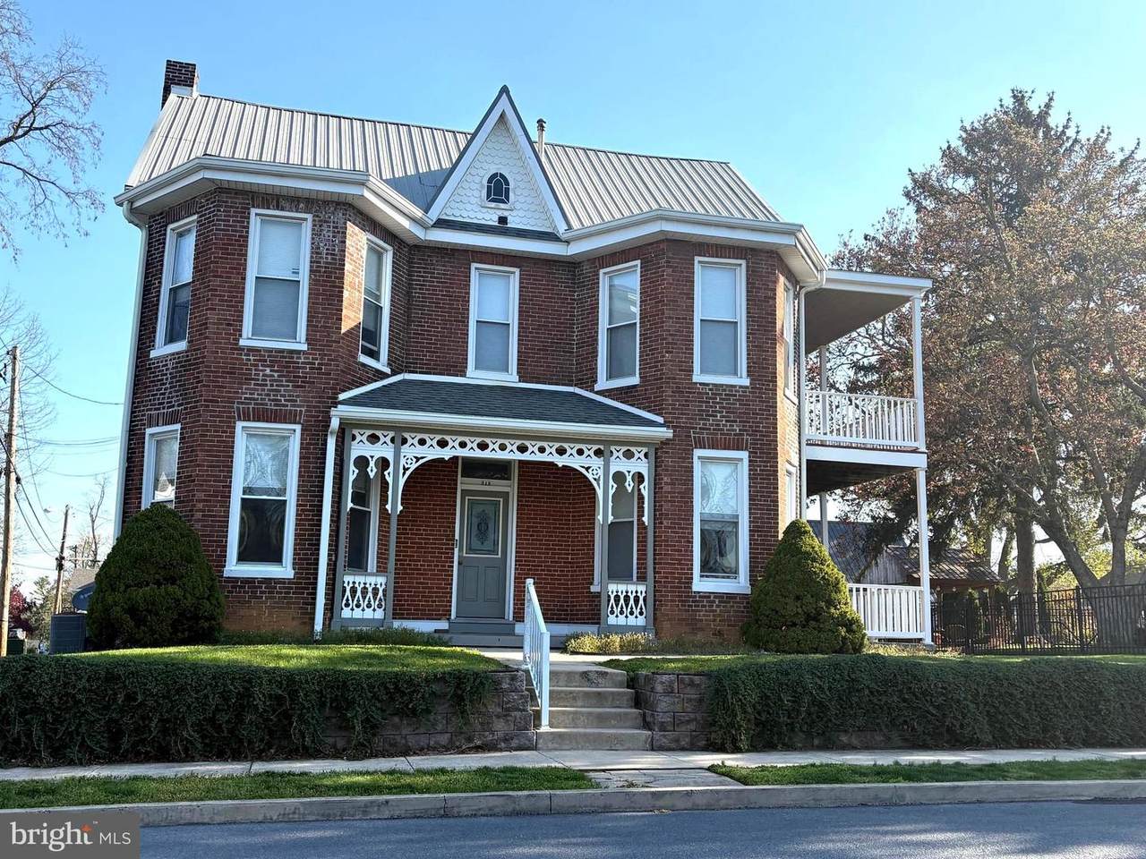 519 Nelson Street - Photo 1