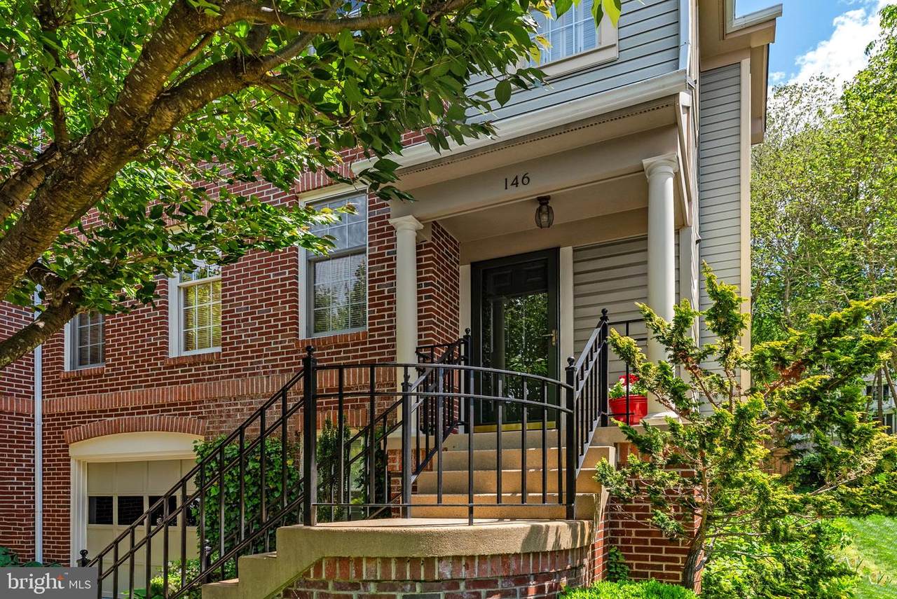 146 Mosby Circle - Photo 1