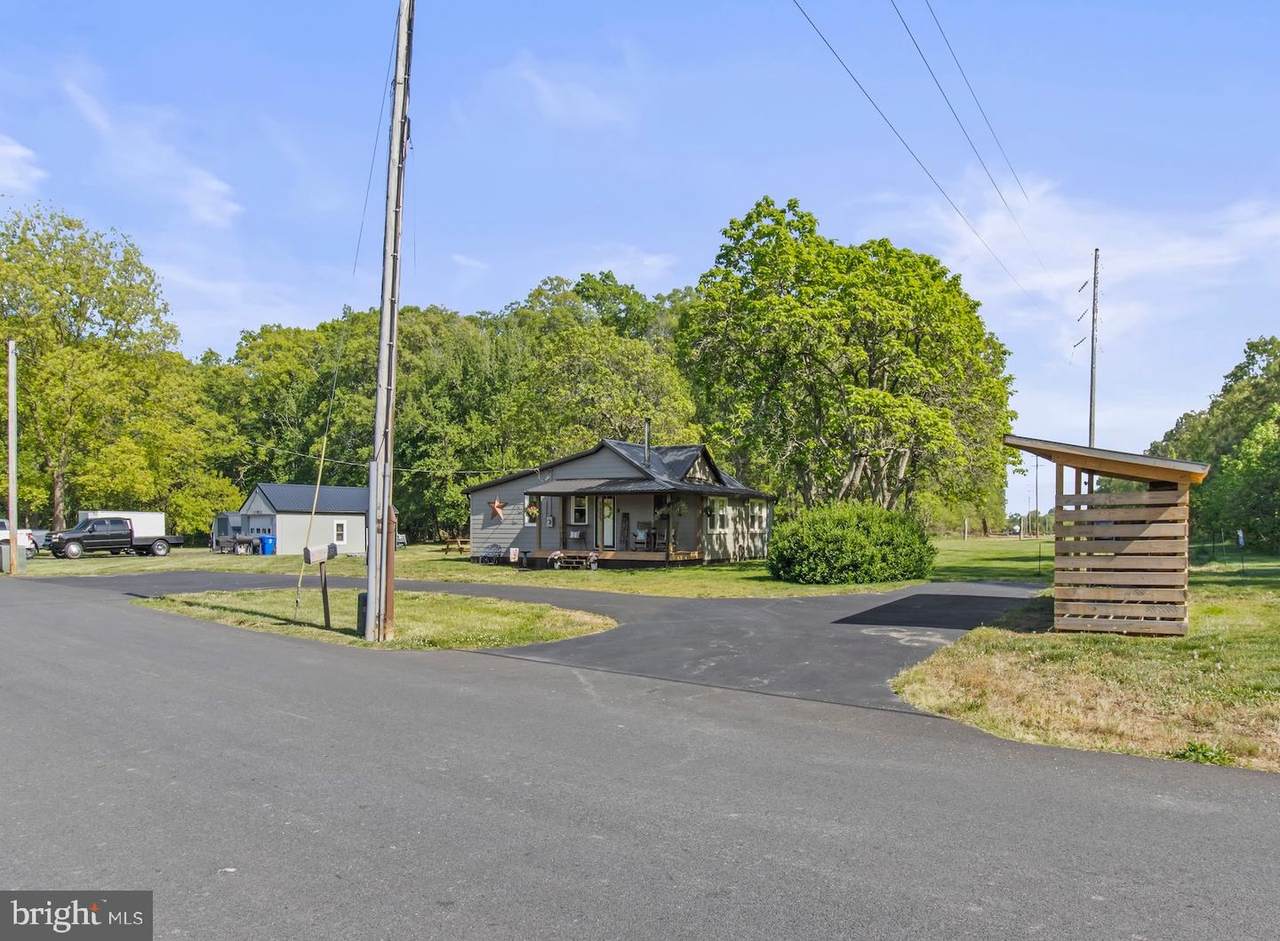 9505 Lomax Road - Photo 1