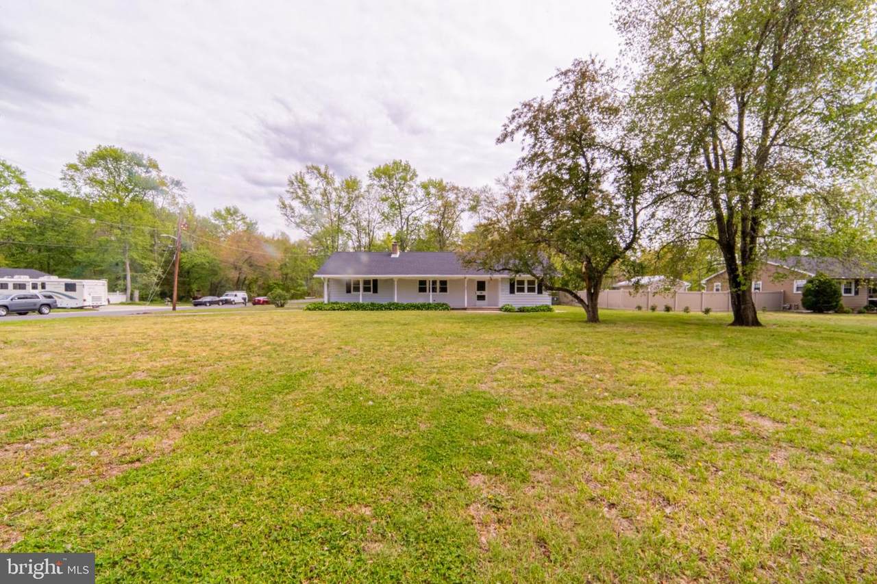 236 Cedar Avenue - Photo 1
