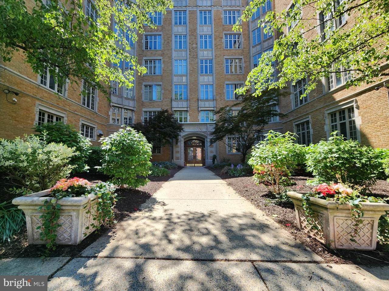 1525 Front Street - Photo 1