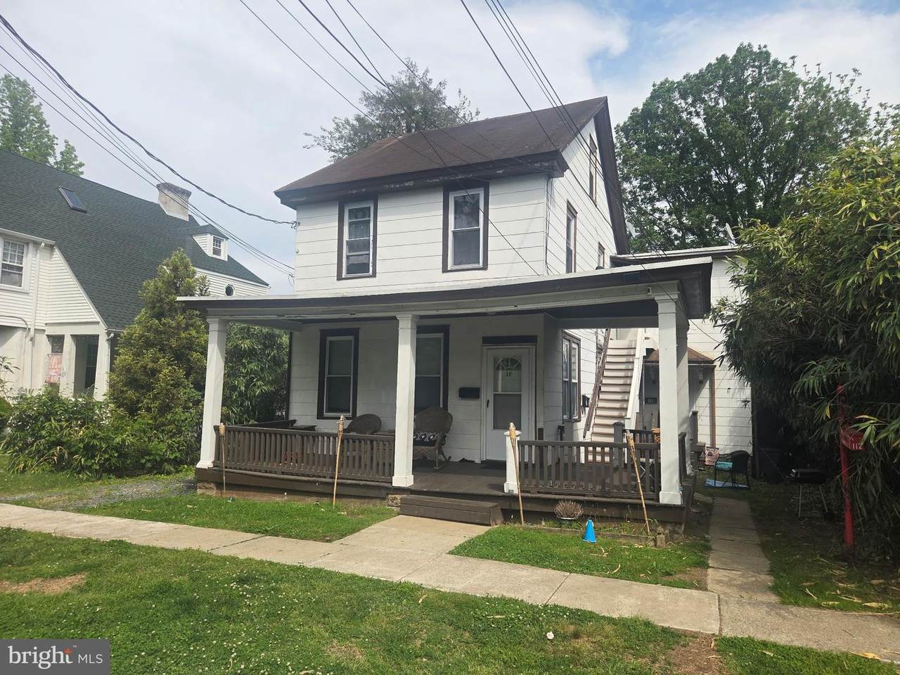 112 Laurel Street - Photo 1