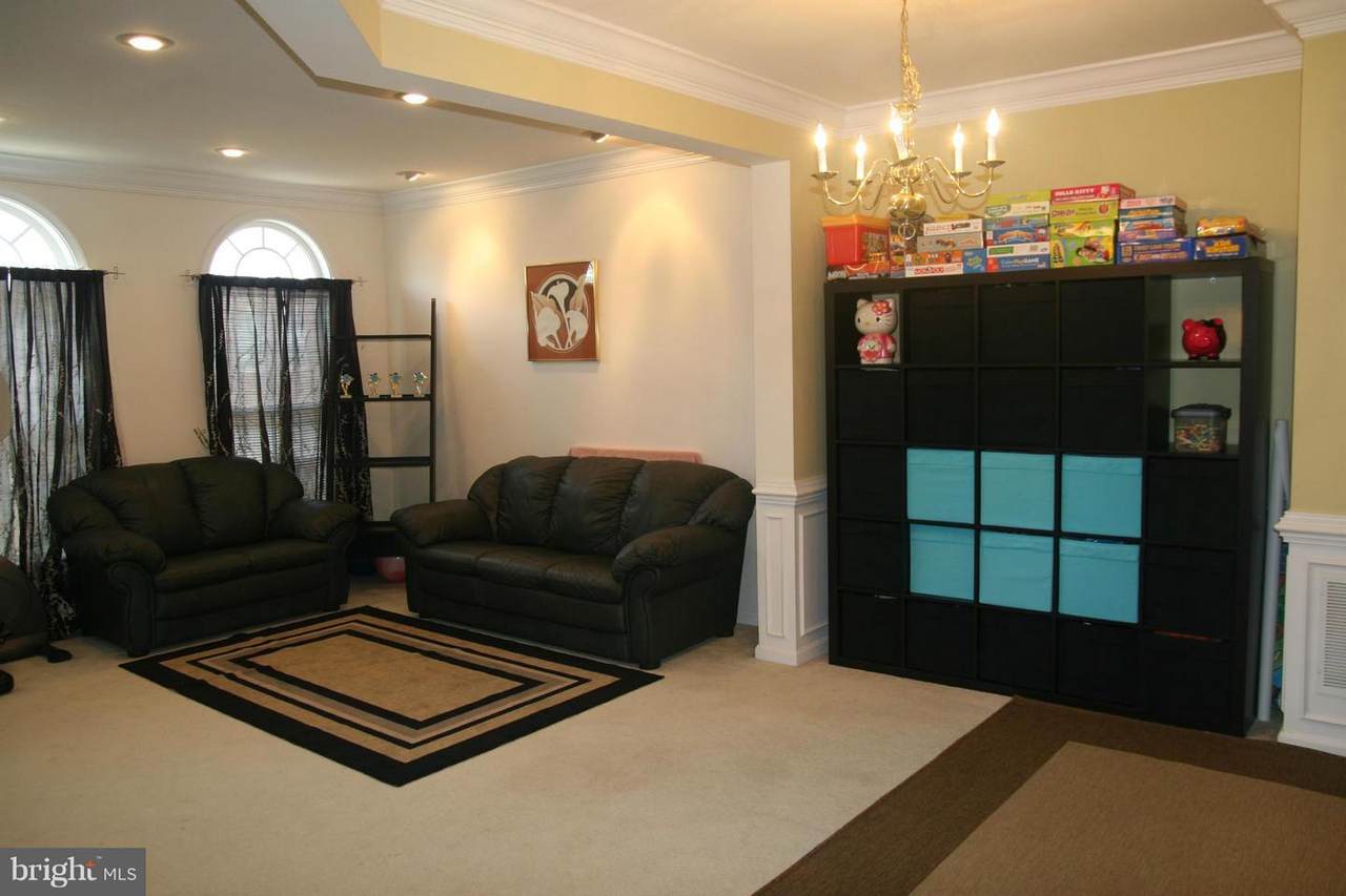 https://bt-photos.global.ssl.fastly.net/brightmls/1280_boomver_1_804881485612-2.jpg