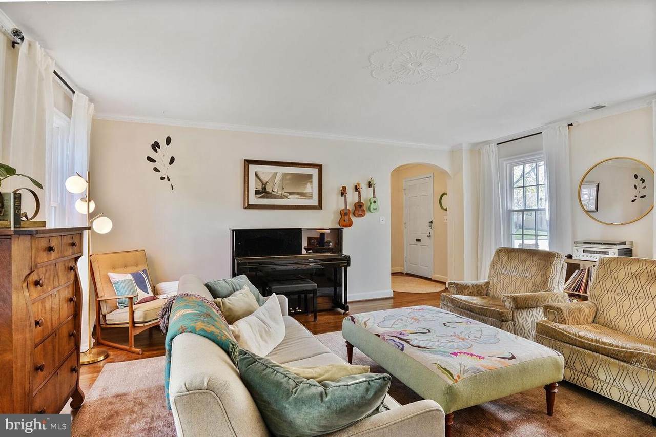 https://bt-photos.global.ssl.fastly.net/brightmls/1280_boomver_1_804881660034-2.jpg