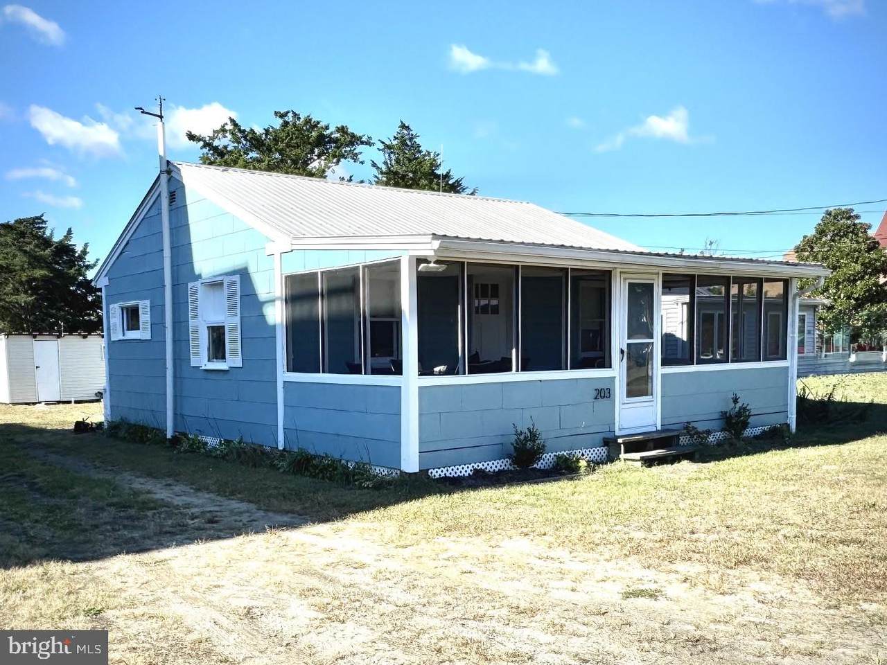 203 Bay Shore Drive - Photo 1