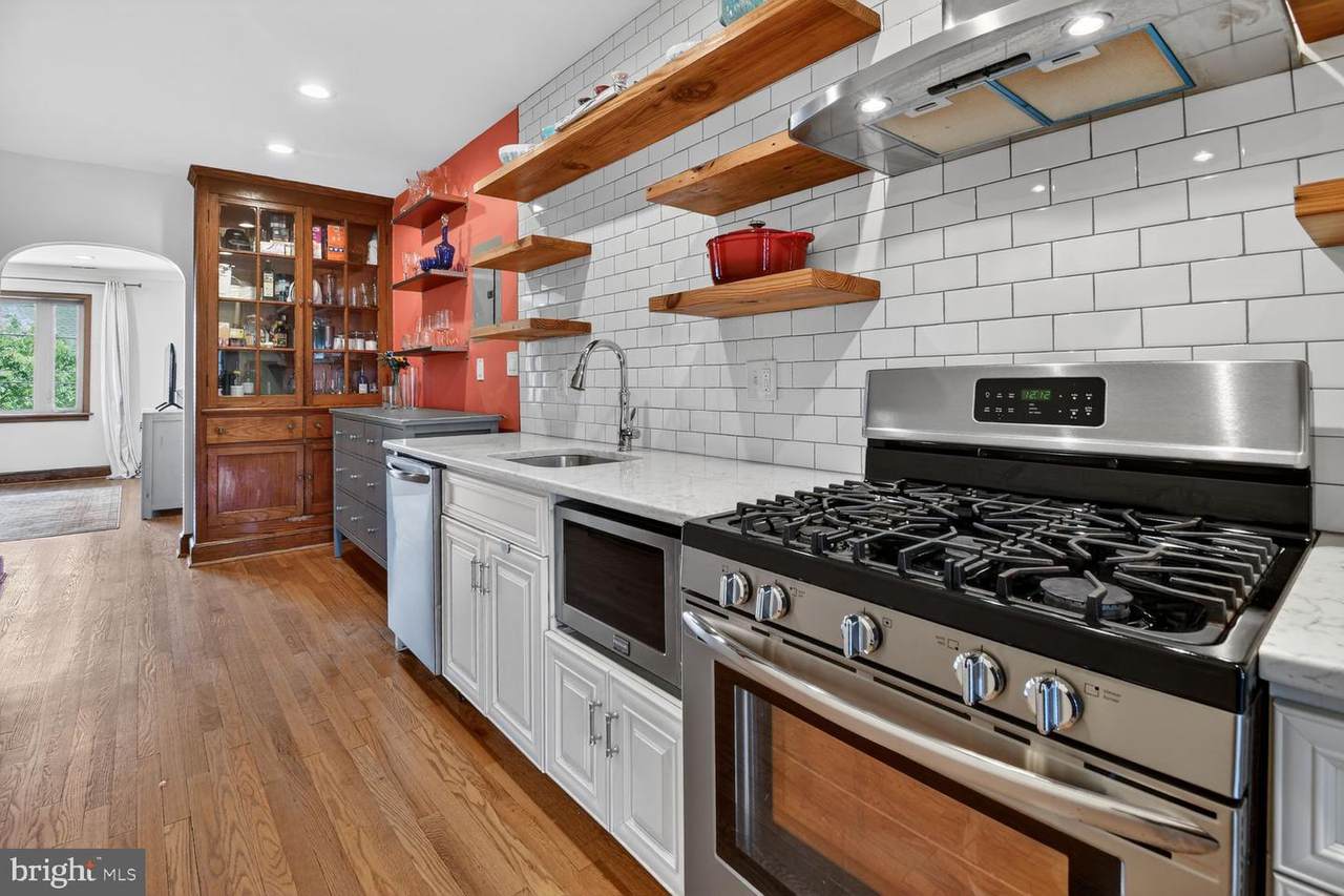 4004 8TH Street - Photo 1