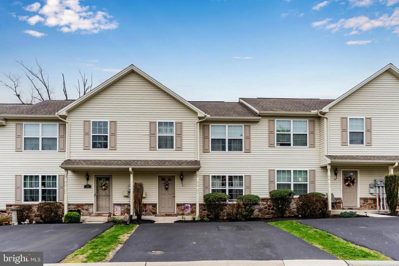 153 Mapleton Boulevard - Photo 1