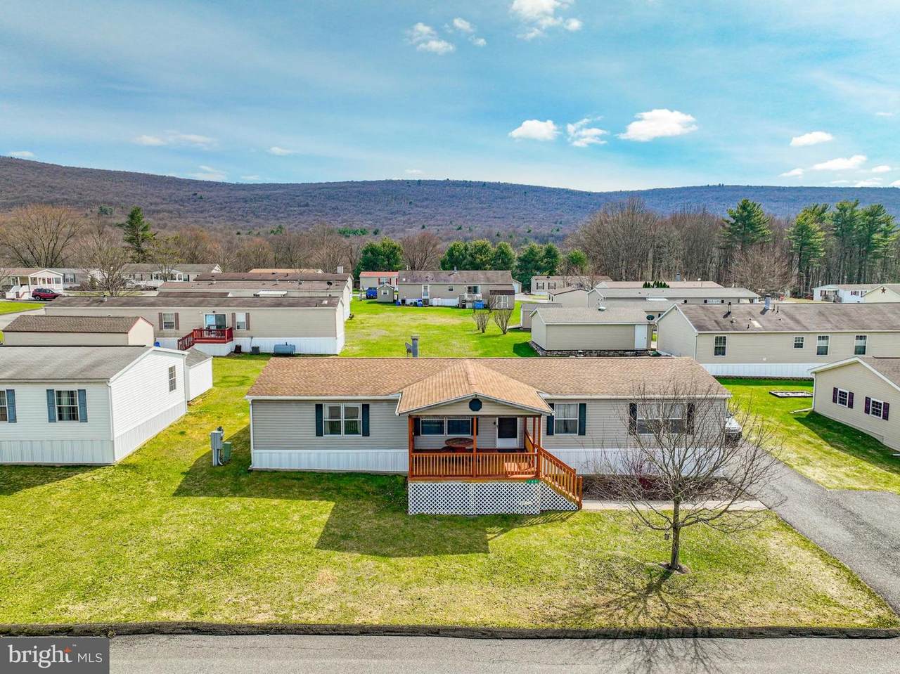 160 Ashley Lane - Photo 1