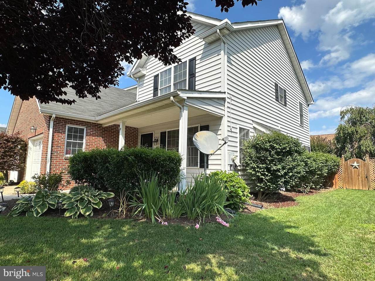 2066 Honeysuckle Lane - Photo 1