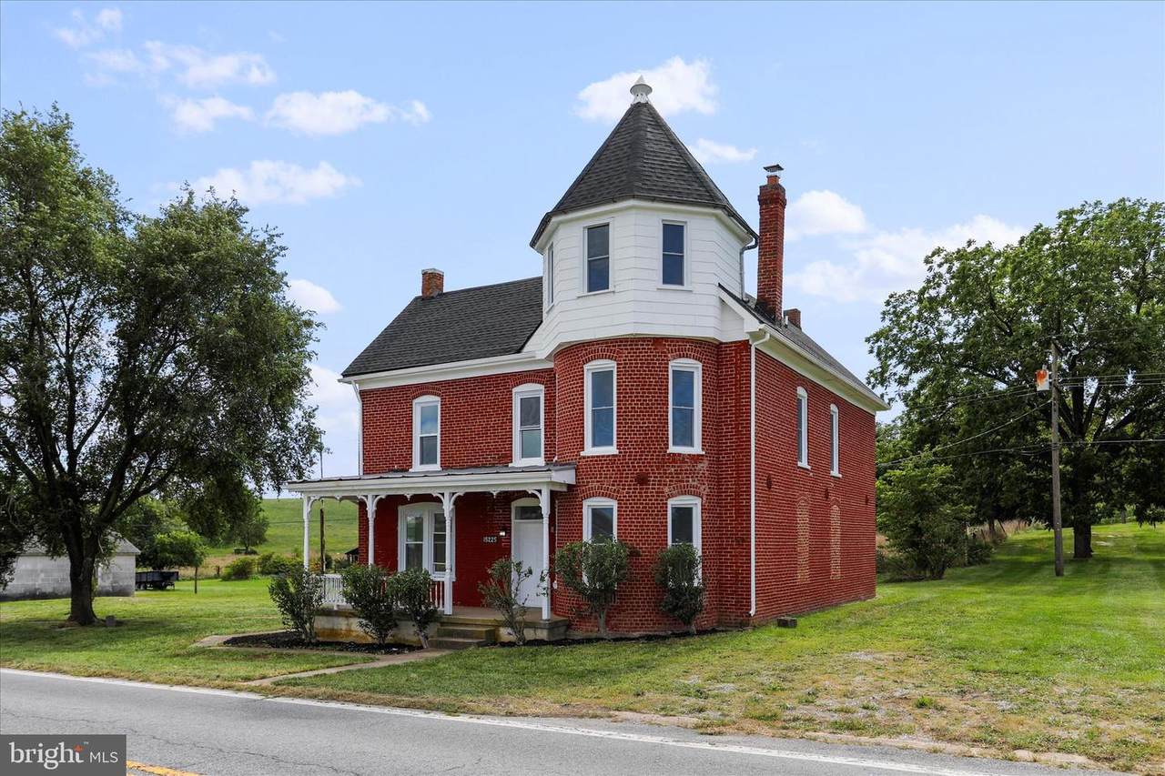 15225 Fairview Road - Photo 1