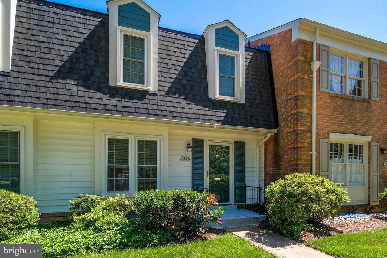 1528 Westmoreland Street - Photo 1