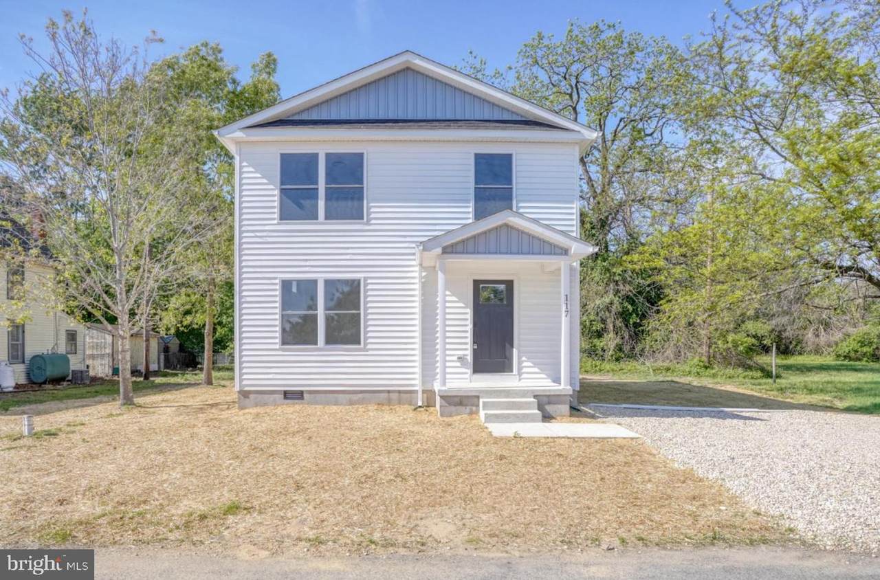 117 Railroad Avenue - Photo 1