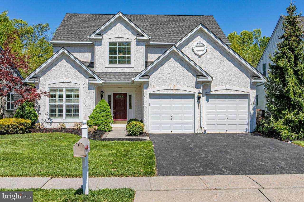 32 Lexington Drive - Photo 1
