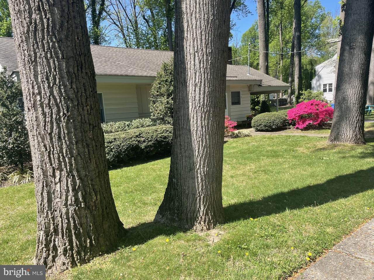 https://bt-photos.global.ssl.fastly.net/brightmls/1280_boomver_1_804885950836-2.jpg