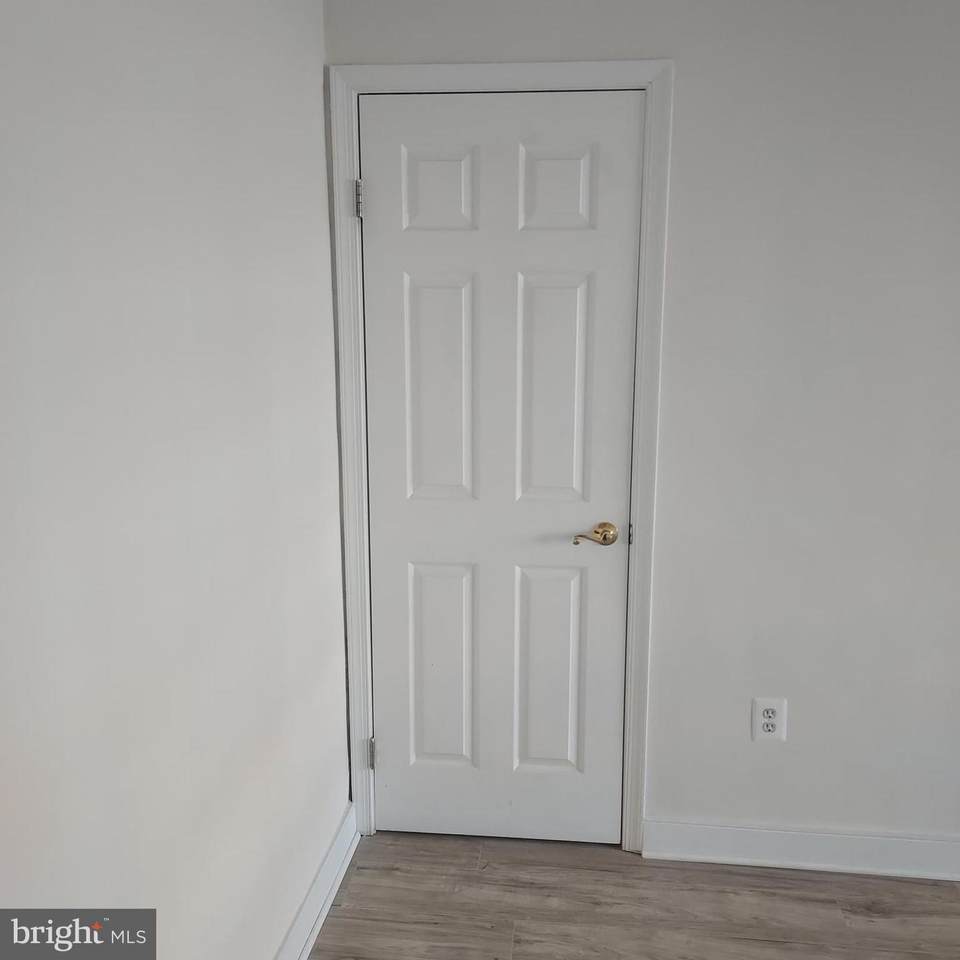 https://bt-photos.global.ssl.fastly.net/brightmls/1280_boomver_1_804886102456-2.jpg