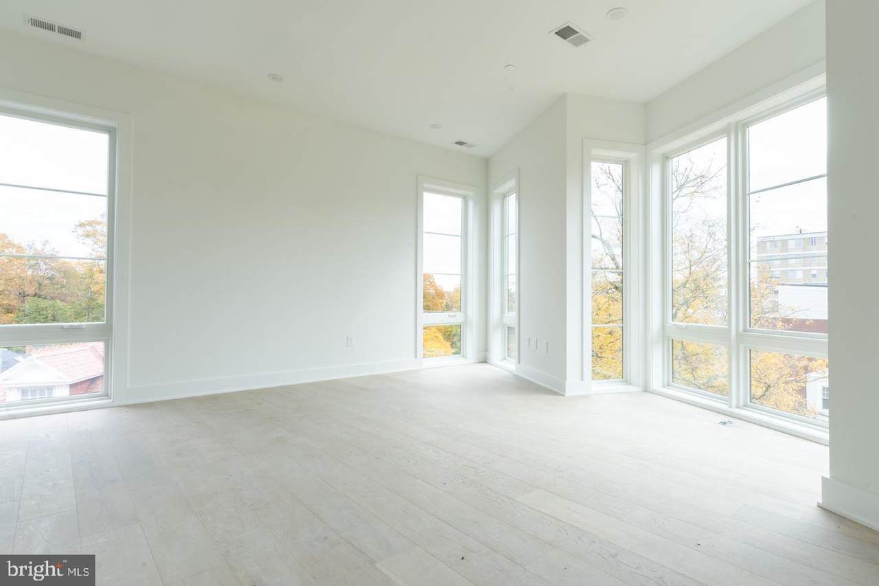 5301 Connecticut Avenue - Photo 1