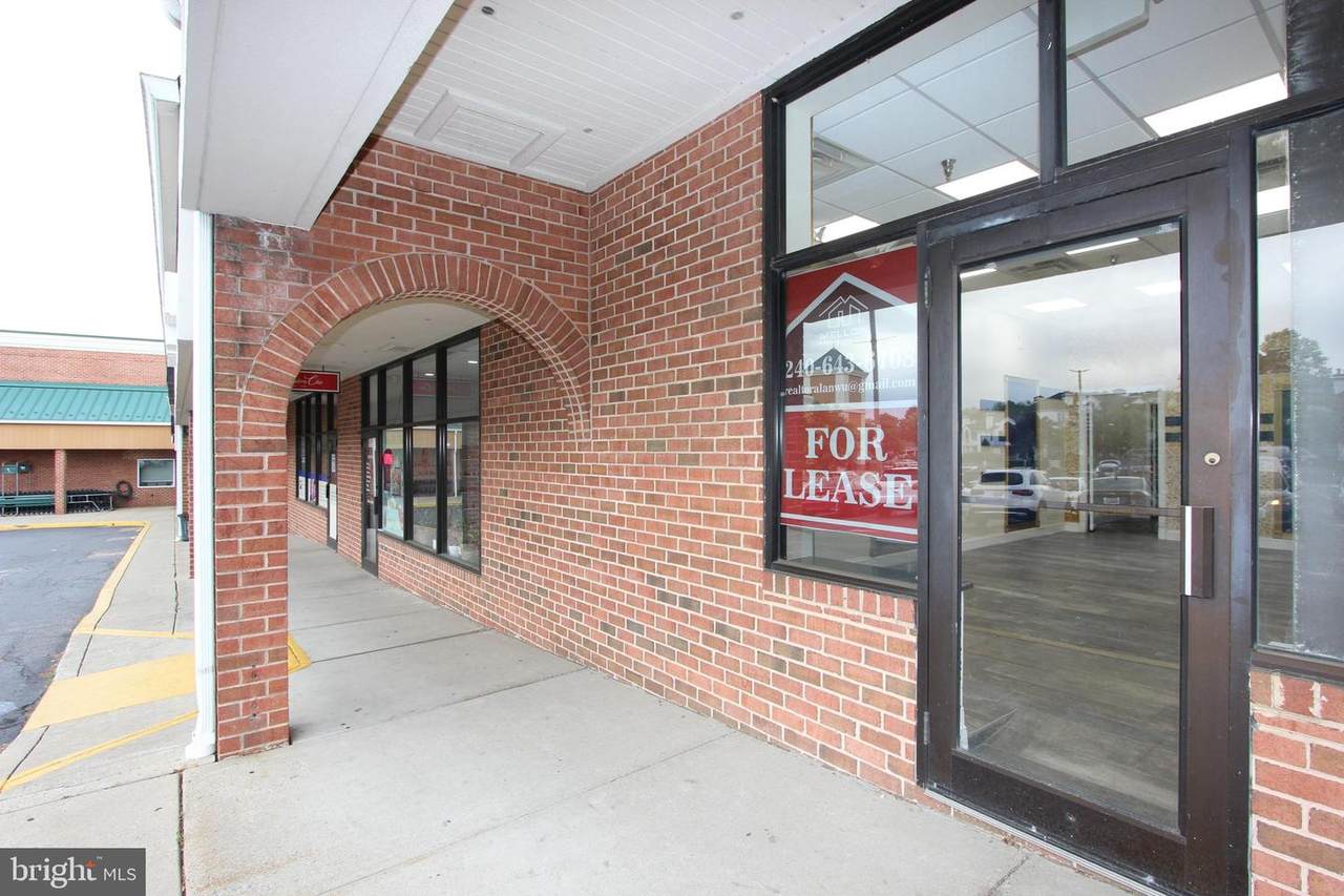 917 7TH Street - Photo 1