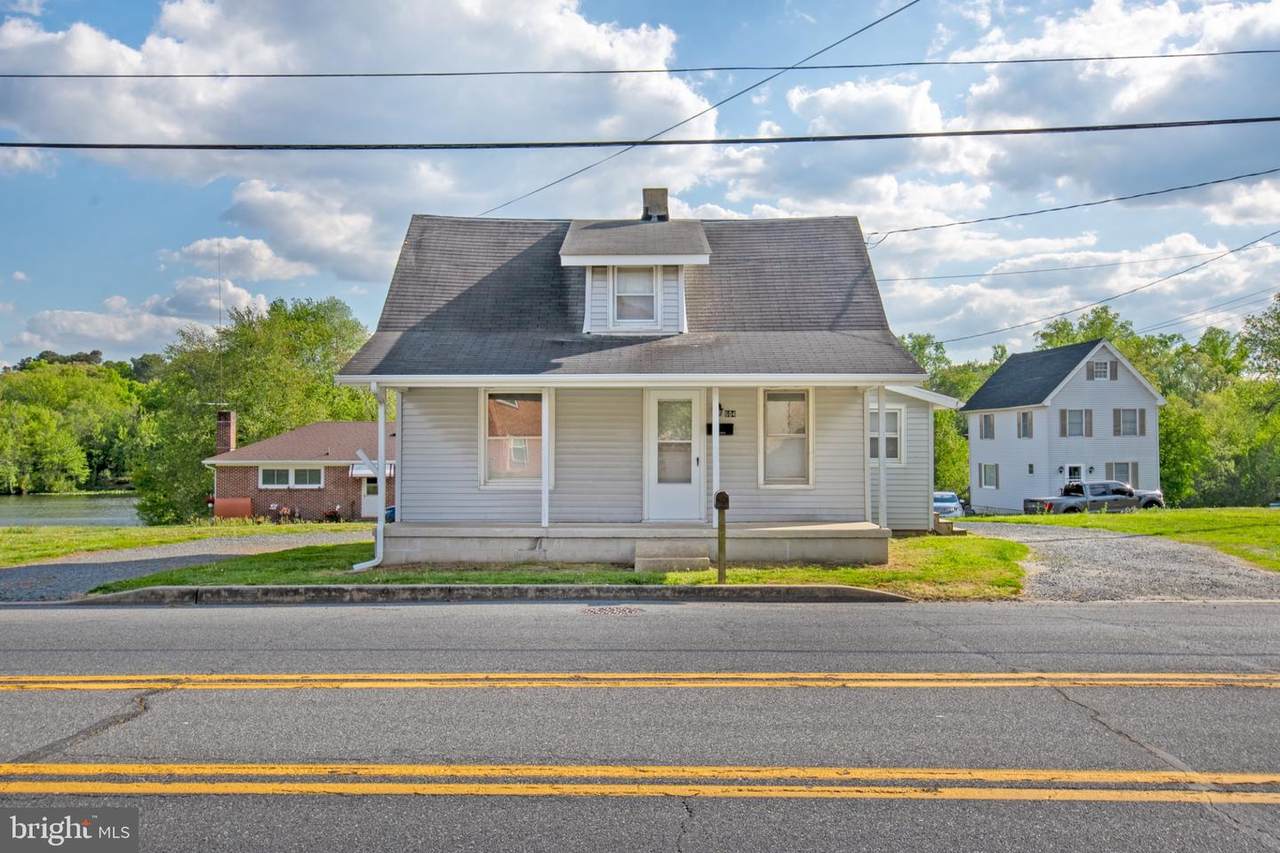 604 Front Street - Photo 1