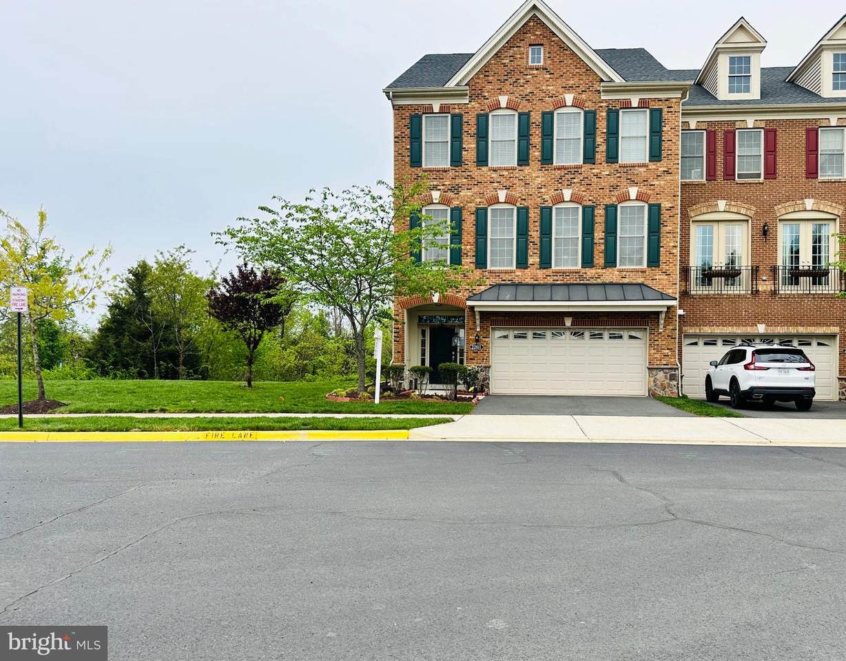 22611 Windsor Locks Square - Photo 1