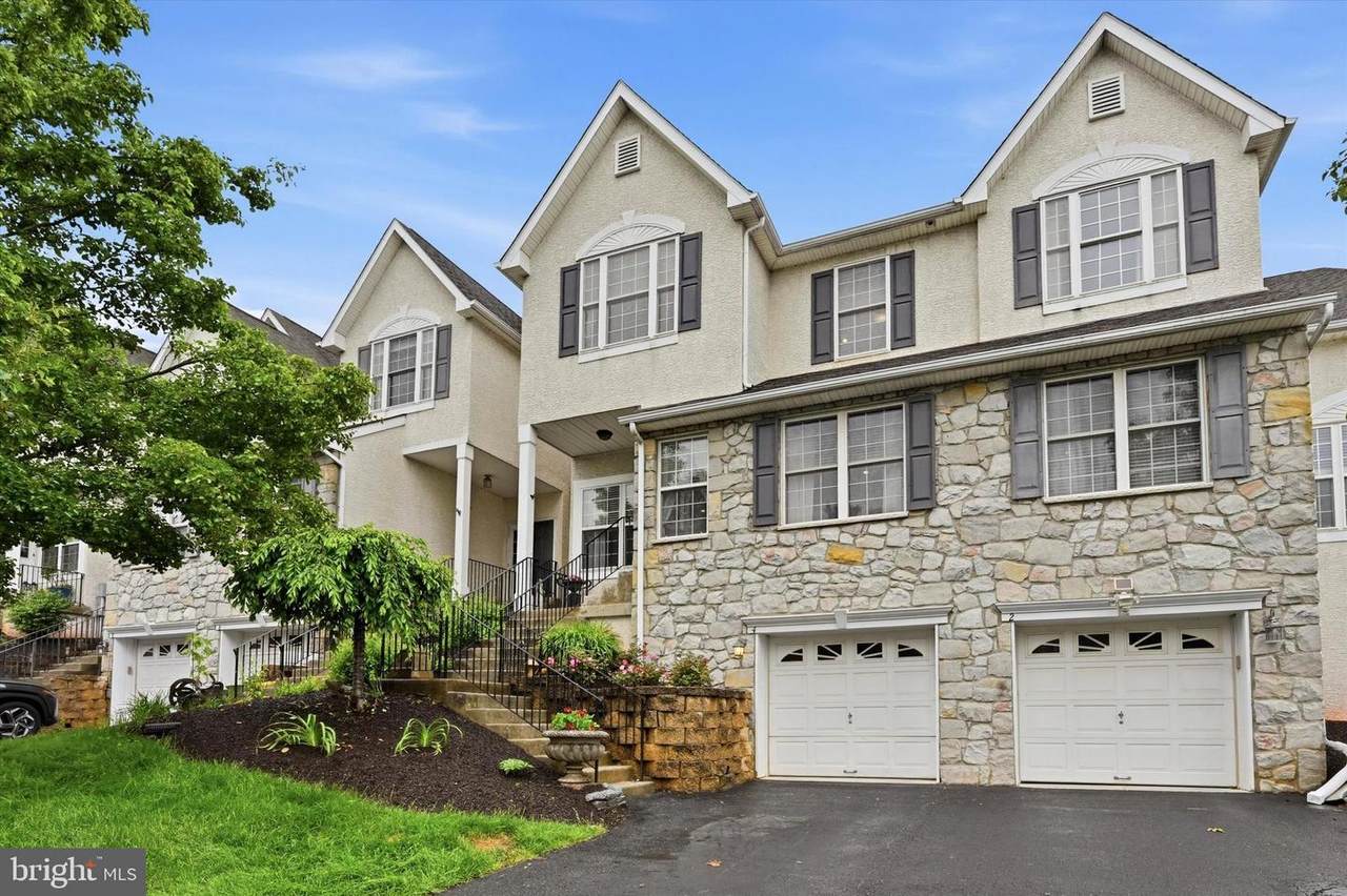 4 Lincoln Drive - Photo 1