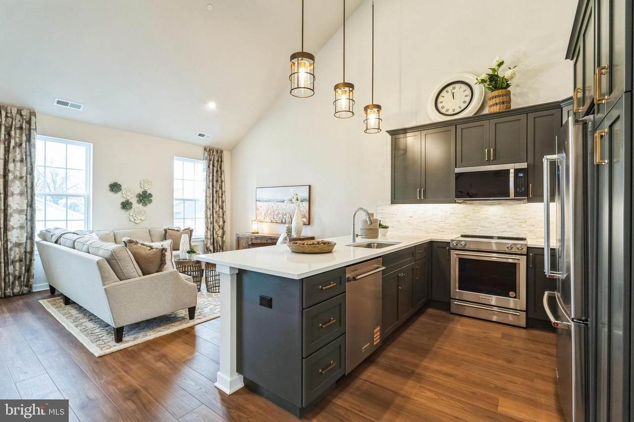 32 Ivy Lane - Photo 1
