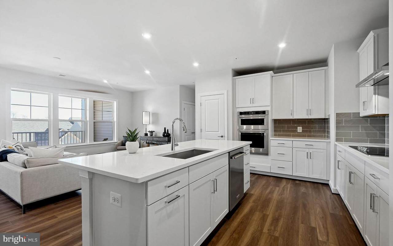 5800 Moonstone Way - Photo 1