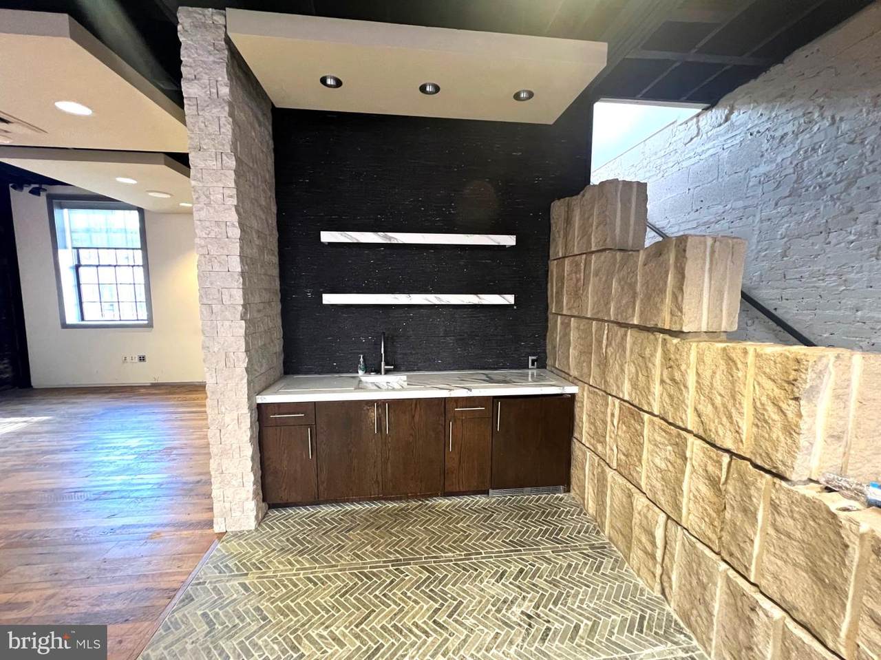 1111 34TH Street - Photo 1