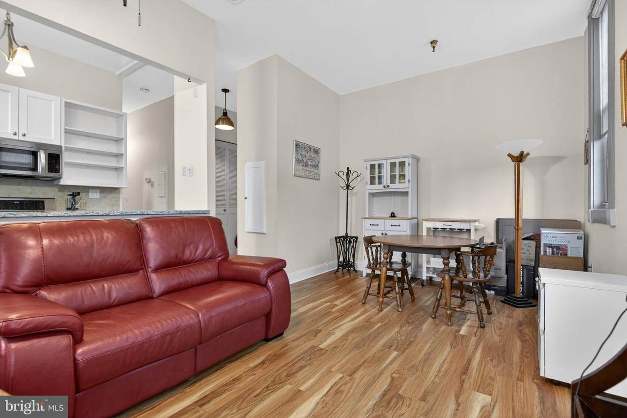 917 Columbia Avenue - Photo 1