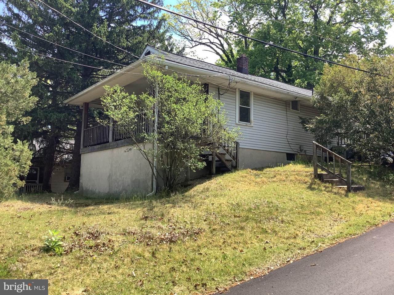 21 Davis Avenue - Photo 1