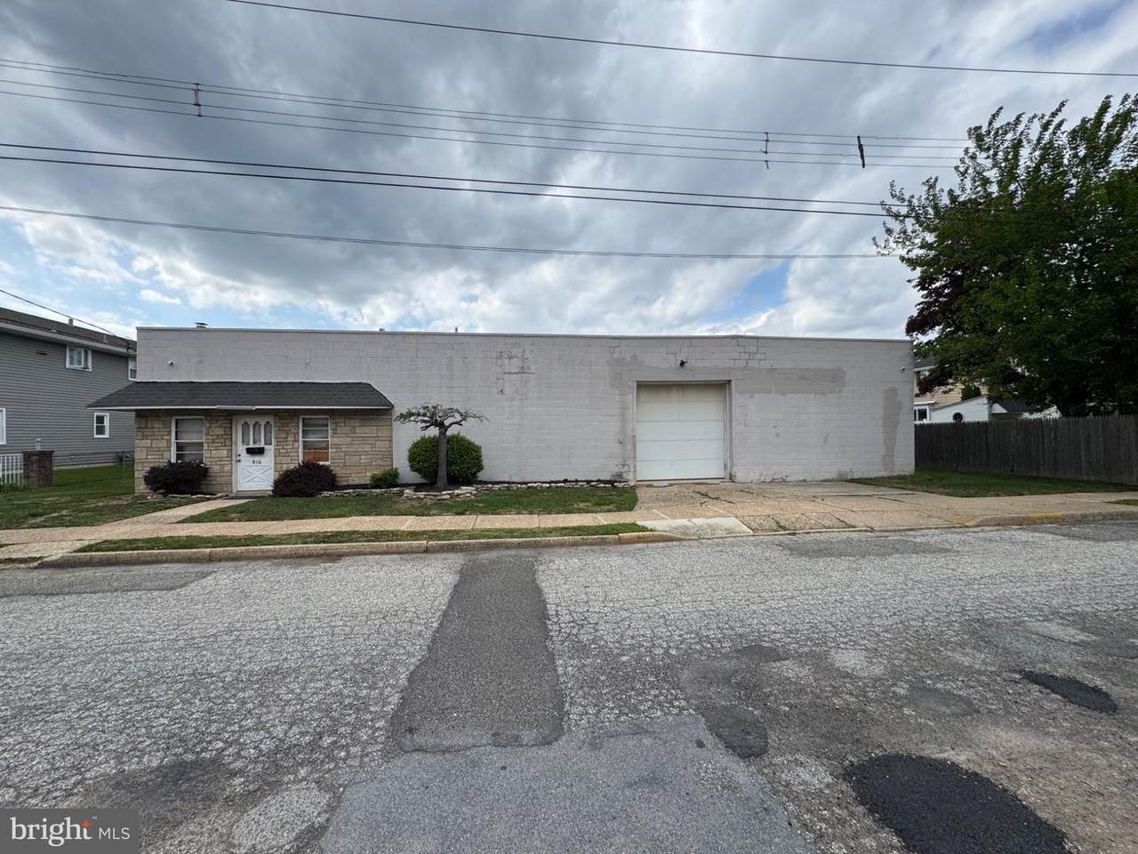 820 Oakland Avenue - Photo 1