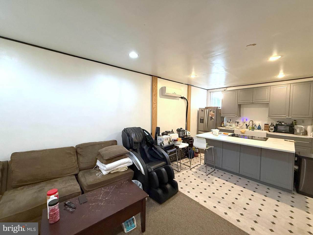 https://bt-photos.global.ssl.fastly.net/brightmls/1280_boomver_1_804907351770-2.jpg