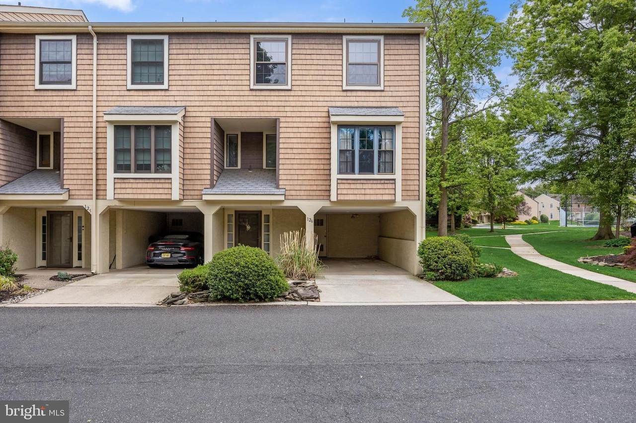 126 Kings Croft - Photo 1