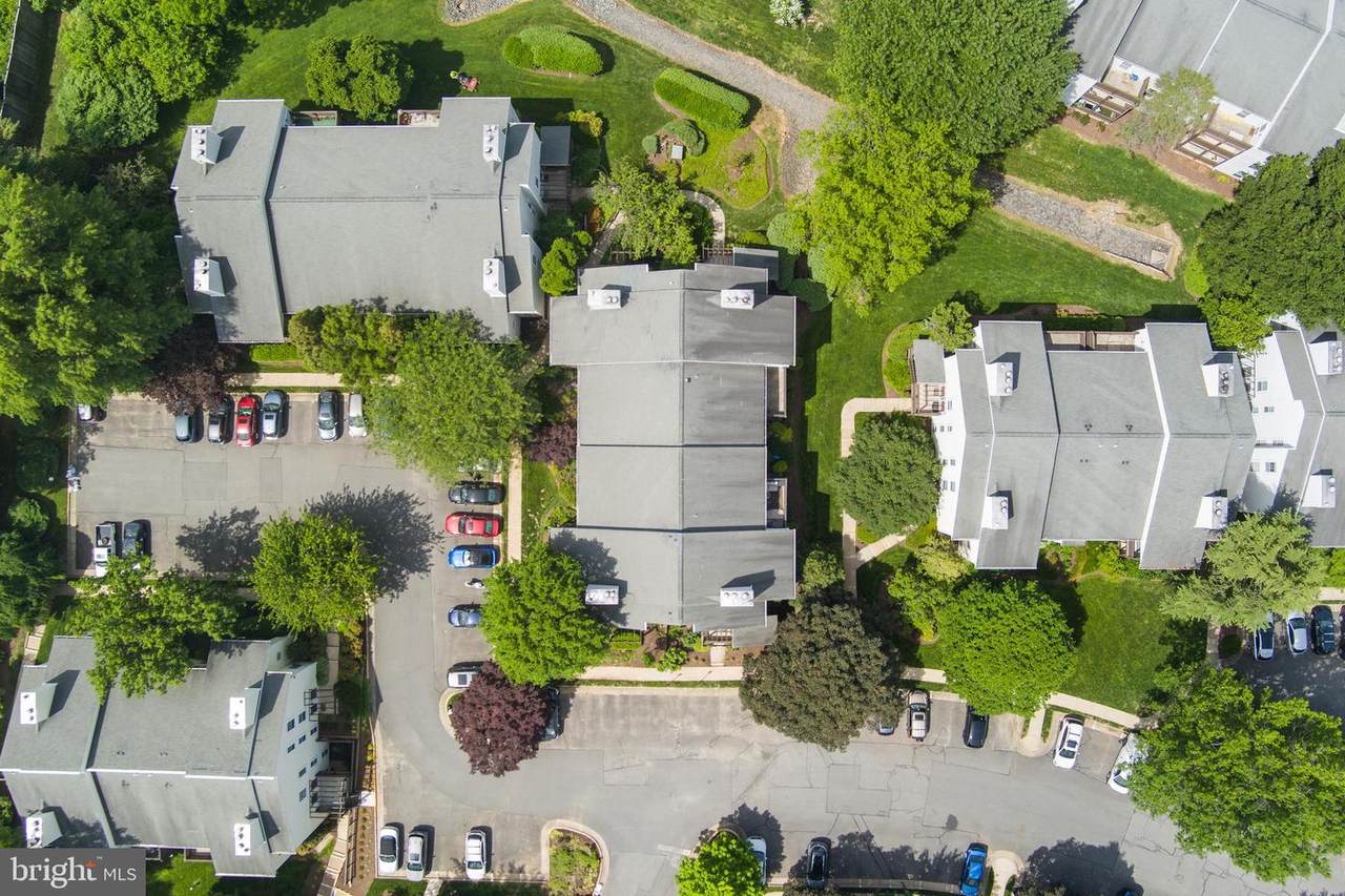 10143 Oakton Terrace Road - Photo 1