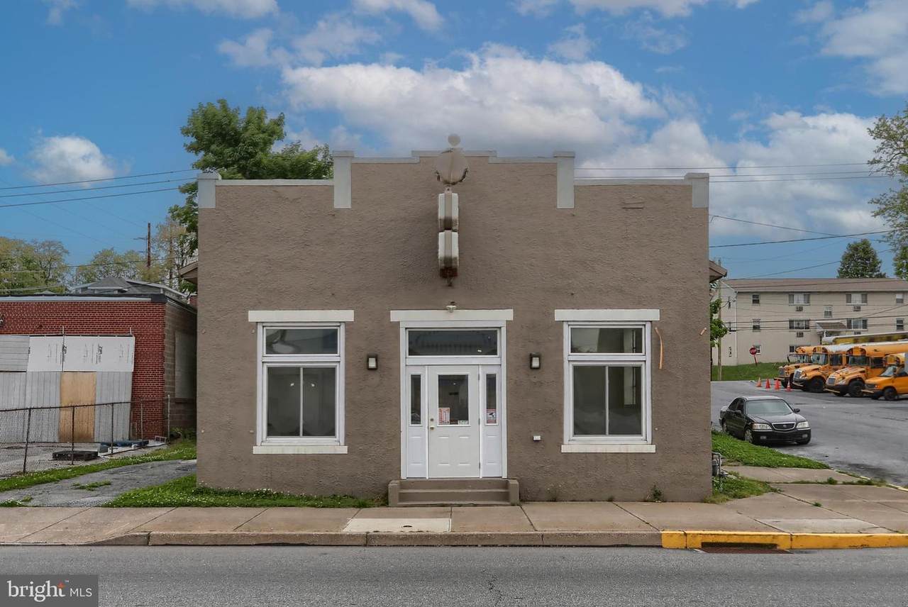 833 Front Street - Photo 1