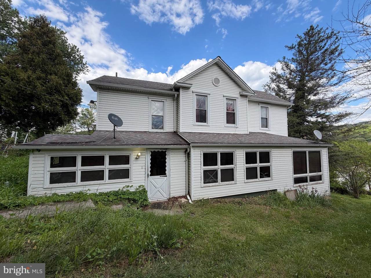 215 Hammond Street - Photo 1
