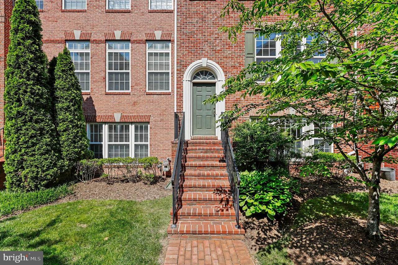 8046 Reserve Way - Photo 1