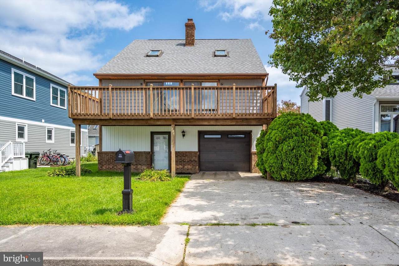 704 Surf Road - Photo 1