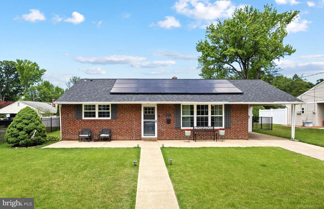 234 Bradley Avenue - Photo 1