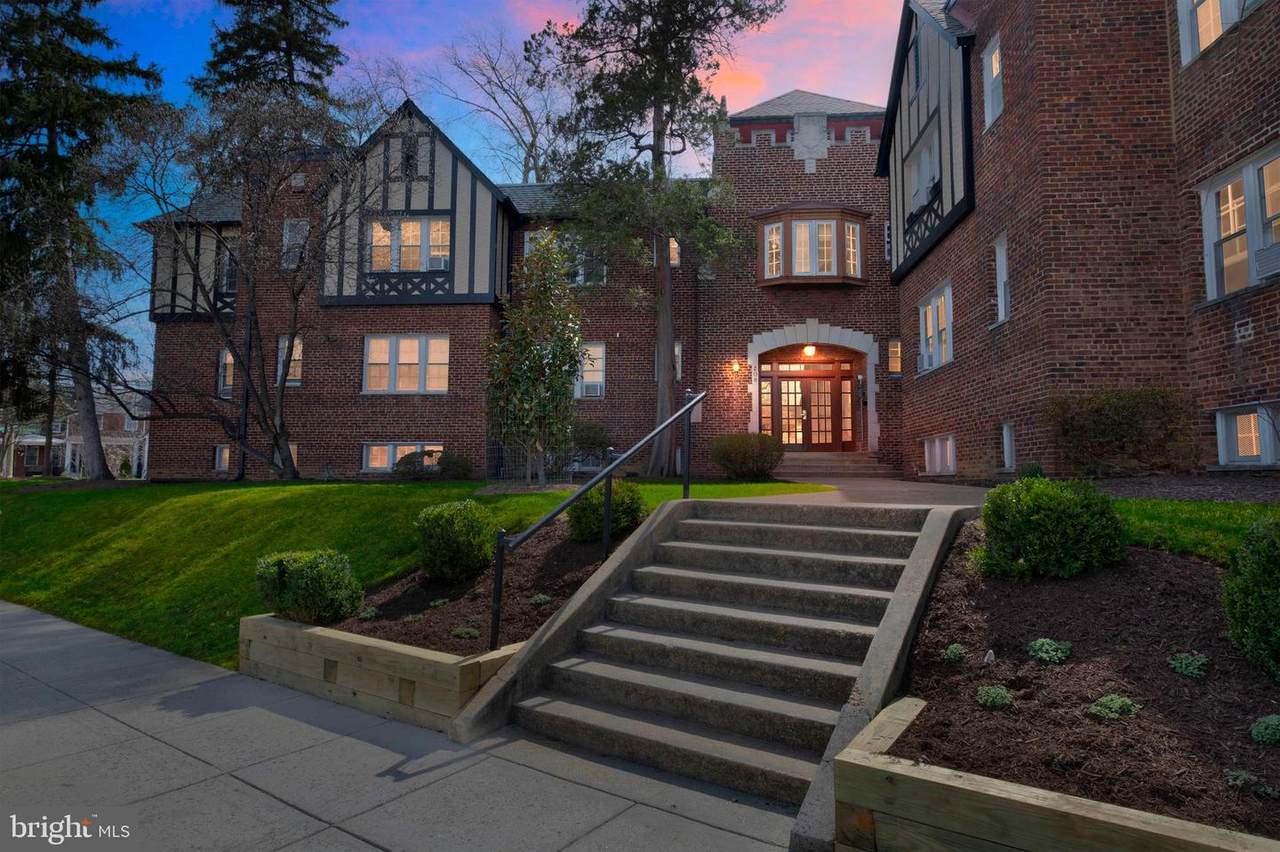 208 Farragut Street - Photo 1