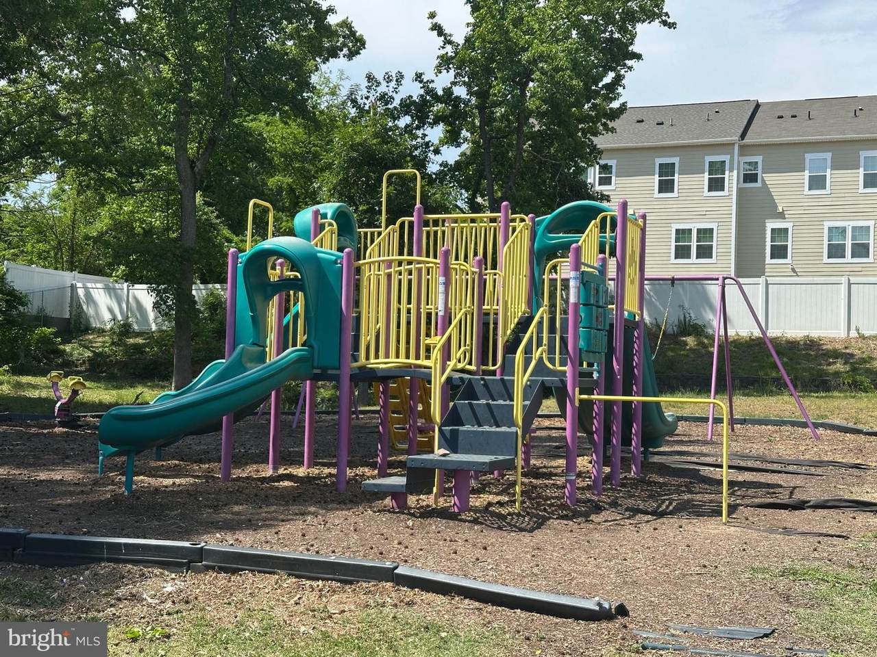 https://bt-photos.global.ssl.fastly.net/brightmls/1280_boomver_1_804916632732-2.jpg