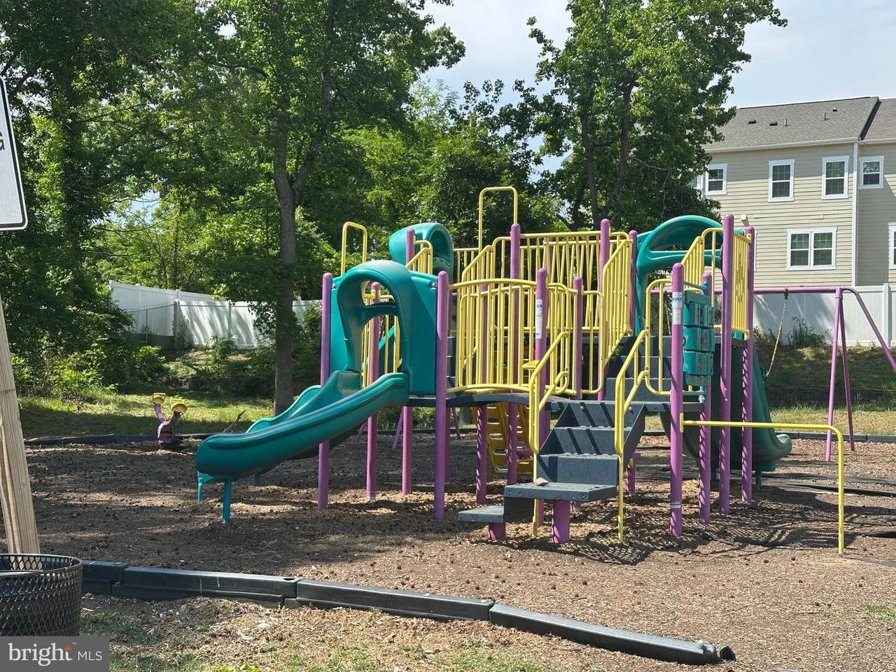 https://bt-photos.global.ssl.fastly.net/brightmls/1280_boomver_1_804916632732-2.jpg